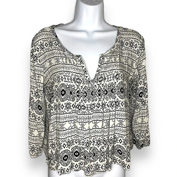 Boho Chic Black & White Patterned Blouse by Miroa - Size L - Picture 4 of 6